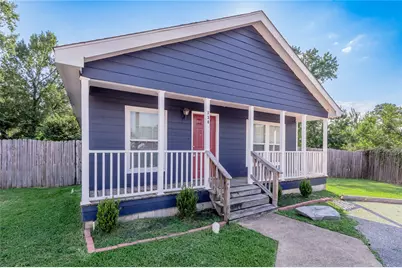 138 Varsity Drive, Huntsville, TX 77340 - Photo 2