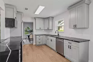6114 Valkeith Dr, Houston, TX 77096 - Photo 12