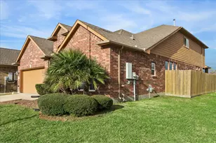 3500 Arezzo Cir, Friendswood, TX 77546 - Photo 2