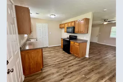 1592 Dr Martin Luther King Drive, Montgomery, TX 77356 - Photo 12