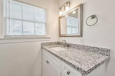 105 Live Oak Street, Baytown, TX 77520 - Photo 18