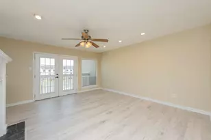 13 Mariner Village Dr, Seabrook, TX 77586 - Photo 16