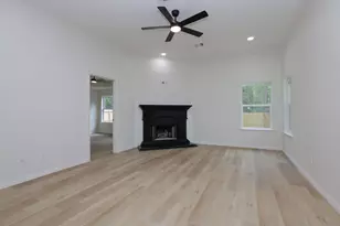 1241 Chateau Woods Pkwy Dr, Conroe, TX 77385 - Photo 16