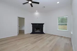 1241 Chateau Woods Pkwy Dr, Conroe, TX 77385 - Photo 20