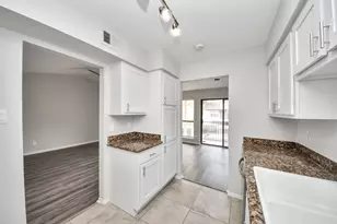 1818 Augusta Dr, Houston, TX 77057 - Photo 16