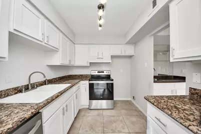1818 Augusta Drive #14, Houston, TX 77057 - Photo 12
