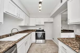 1818 Augusta Dr, Houston, TX 77057 - Photo 12