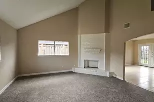 8715 Valley Ledge Dr, Houston, TX 77078 - Photo 2