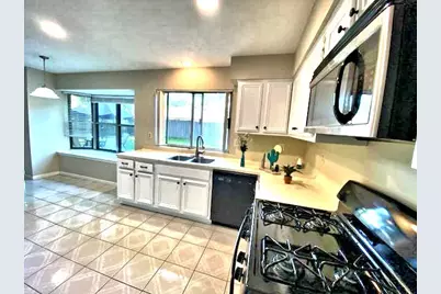 9206 Prairie Trails Drive, Spring, TX 77379 - Photo 14