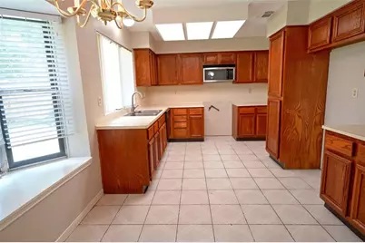 9206 Prairie Trails Drive, Spring, TX 77379 - Photo 10