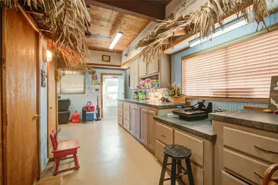 83 Dolphin Lane, Freeport, TX 77541 - Photo 34