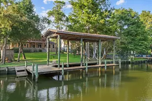 713 Bayou Crest Dr, Dickinson, TX 77539 - Photo 4