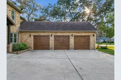 713 Bayou Crest Drive, Dickinson, TX 77539 - Photo 22
