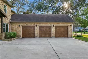 713 Bayou Crest Dr, Dickinson, TX 77539 - Photo 22