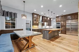 713 Bayou Crest Dr, Dickinson, TX 77539 - Photo 16