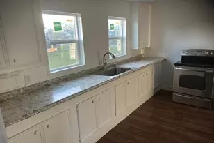 2115 Bonnie St, Orange, TX 77630 - Photo 4