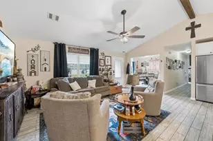 200 Chris Ln, Shepherd, TX 77371 - Photo 2