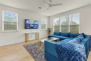 5505 Oakmont Villas Dr, Houston, TX 77091 - Photo 4