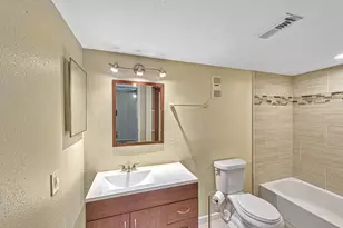 1500 Sandy Springs Unit 35 Rd, Houston, TX 77042 - Photo 20