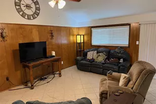 342 Still Forest St, Liberty, TX 77575 - Photo 4