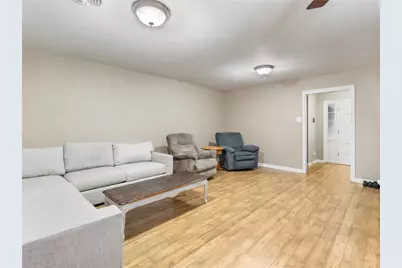 202 W West Street, El Campo, TX 77437 - Photo 8