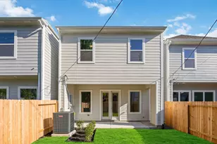 224 E 27th St, Houston, TX 77008 - Photo 10