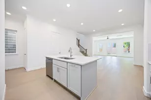 224 E 27th St, Houston, TX 77008 - Photo 4