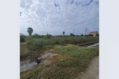 1287, 1291 & 1295 N Monkhouse Drive, Crystal Beach, TX 77650 - Photo 4
