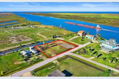 1287, 1291 & 1295 N Monkhouse Drive, Crystal Beach, TX 77650 - Photo 1