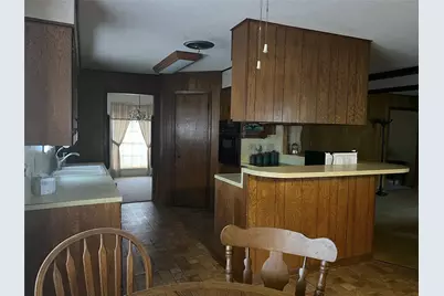 270 Bode Street, El Campo, TX 77437 - Photo 10