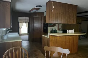 270 Bode St, El Campo, TX 77437 - Photo 10