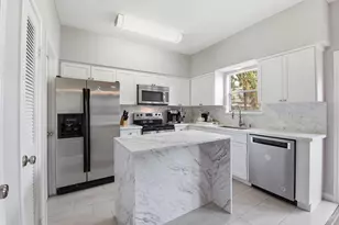 1011 Fountain View Dr, Houston, TX 77057 - Photo 4