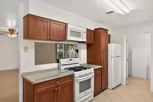 61 Lebrun Ct, Galveston, TX 77551 - Photo 14