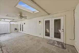 1572 Marshall Woods Dr, Beaumont, TX 77706 - Photo 32