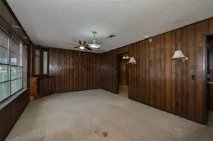 504 N Echols St, Caldwell, TX 77836 - Photo 4