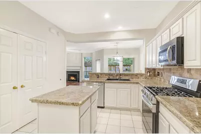 100 Piper Trace, The Woodlands, TX 77381 - Photo 18