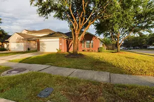 7402 Bering Landing Dr, Cypress, TX 77433 - Photo 4