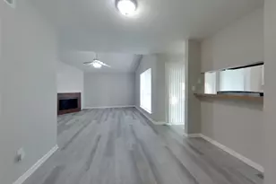 7717 Intrepid St, Houston, TX 77072 - Photo 4