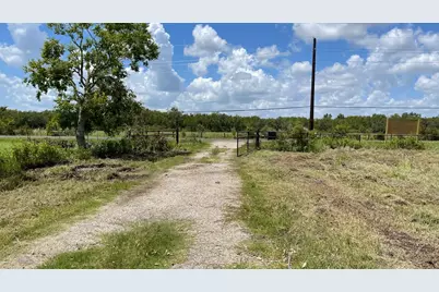 1602 County Road 62, Rosharon, TX 77583 - Photo 4