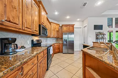 8 Smith Loop S, Cleveland, TX 77327 - Photo 10