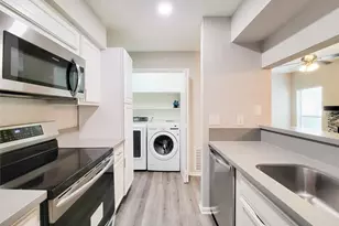 8299 Cambridge St, Houston, TX 77054 - Photo 14