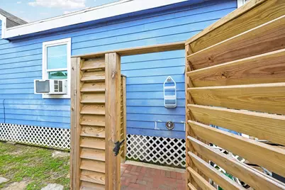 1022 Avenue L, Galveston, TX 77550 - Photo 62