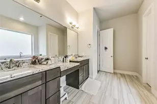 10914 Brookeshire Chase Ln, Houston, TX 77043 - Photo 34