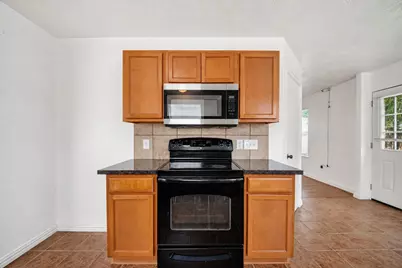 4403 Sprangletop Avenue, Baytown, TX 77521 - Photo 14