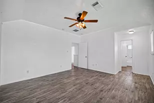 4403 Sprangletop Ave, Baytown, TX 77521 - Photo 24