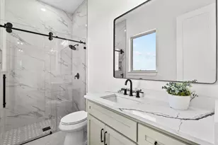 224 Cripple Creek Ln, Angleton, TX 77515 - Photo 36