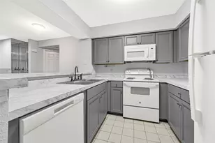 16800 Sugar Pine Dr, Houston, TX 77090 - Photo 14