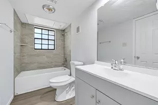 16800 Sugar Pine Dr, Houston, TX 77090 - Photo 18