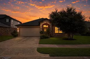 3023 Vales Pt, Fresno, TX 77545 - Photo 1