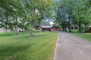 10282 Valley Dr S, Willis, TX 77318 - Photo 1